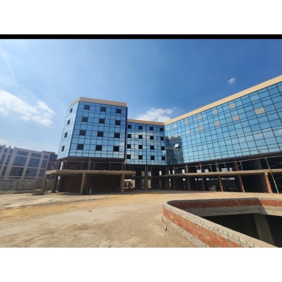 المولات وجهات زجاج 